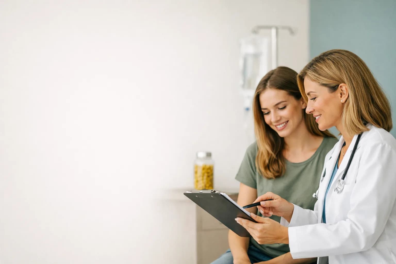 Vitamin IV vs Oral Vitamins: Deficiency, Absorption, and Safety